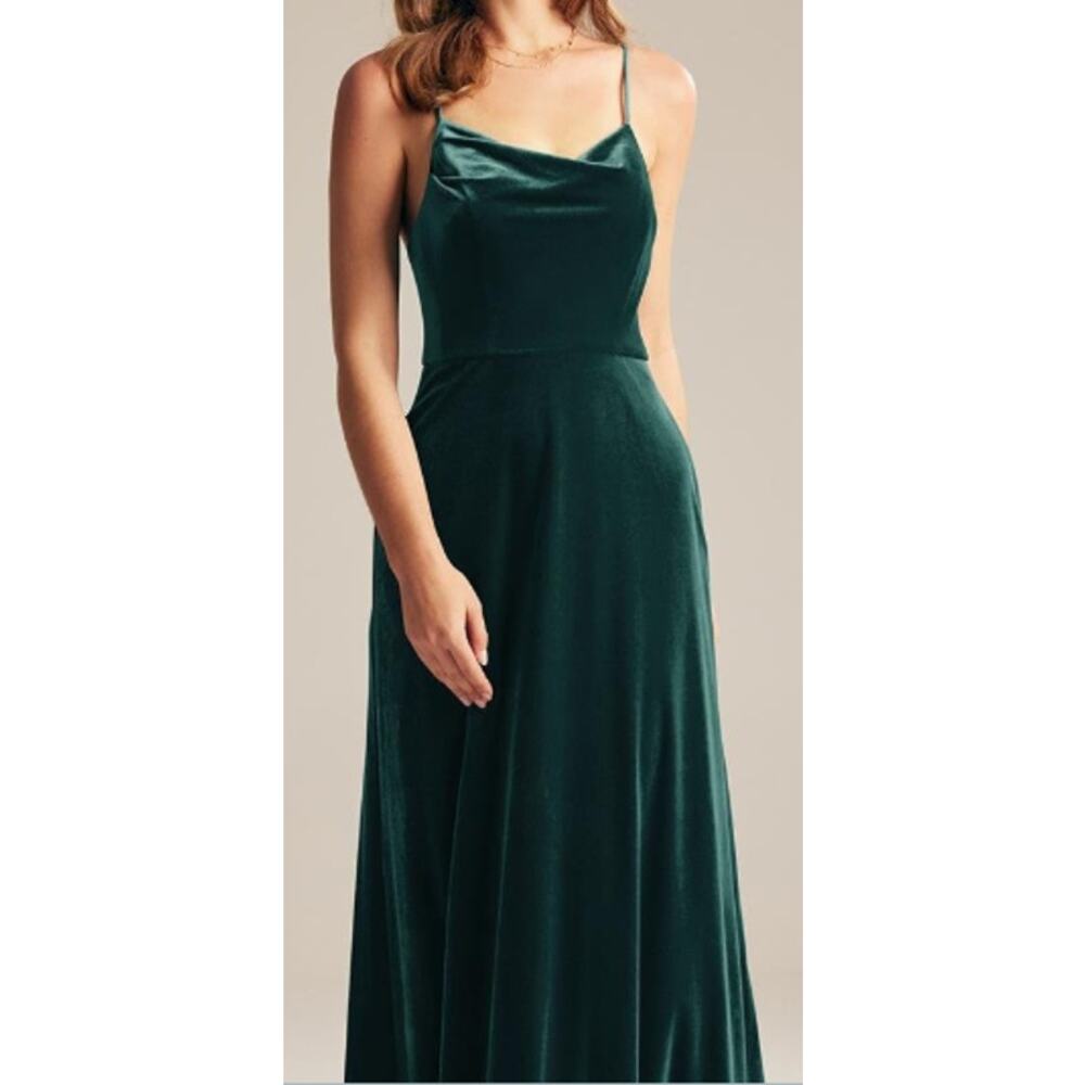 Sleeveless Velvet Maxi Dress in Deep Green